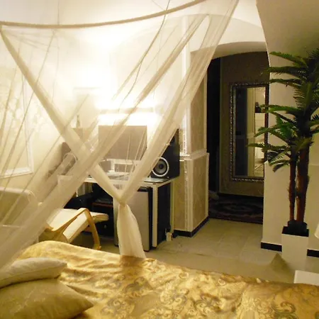 In Private Basement In Shared 米兰